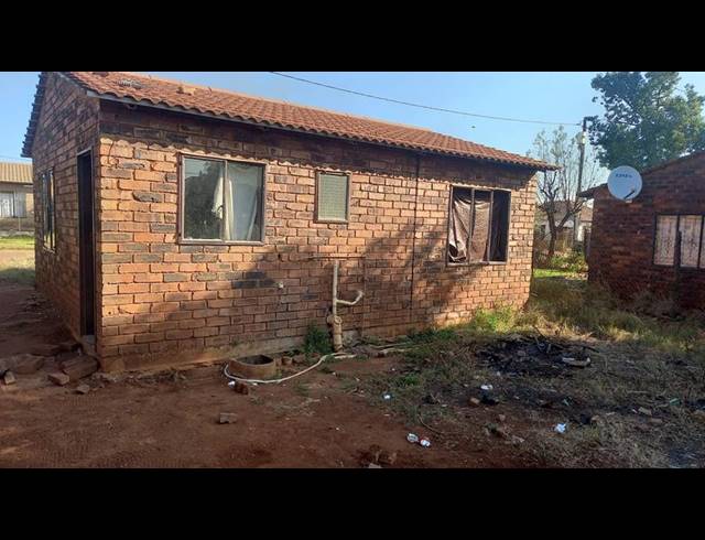 2 BEDROOM HOUSE FOR SALE IN SOSHANGUVE SOUTH